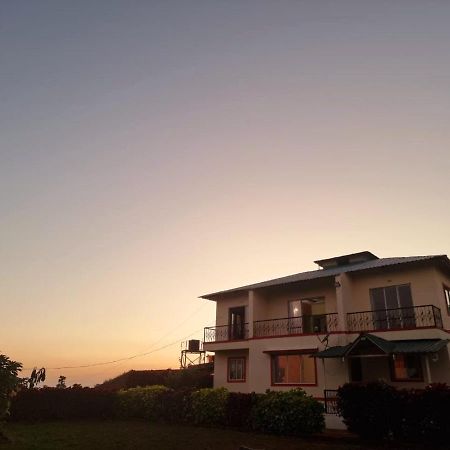 Rudrashree Villa - Besides Valley View 马哈巴莱斯赫瓦尔 外观 照片