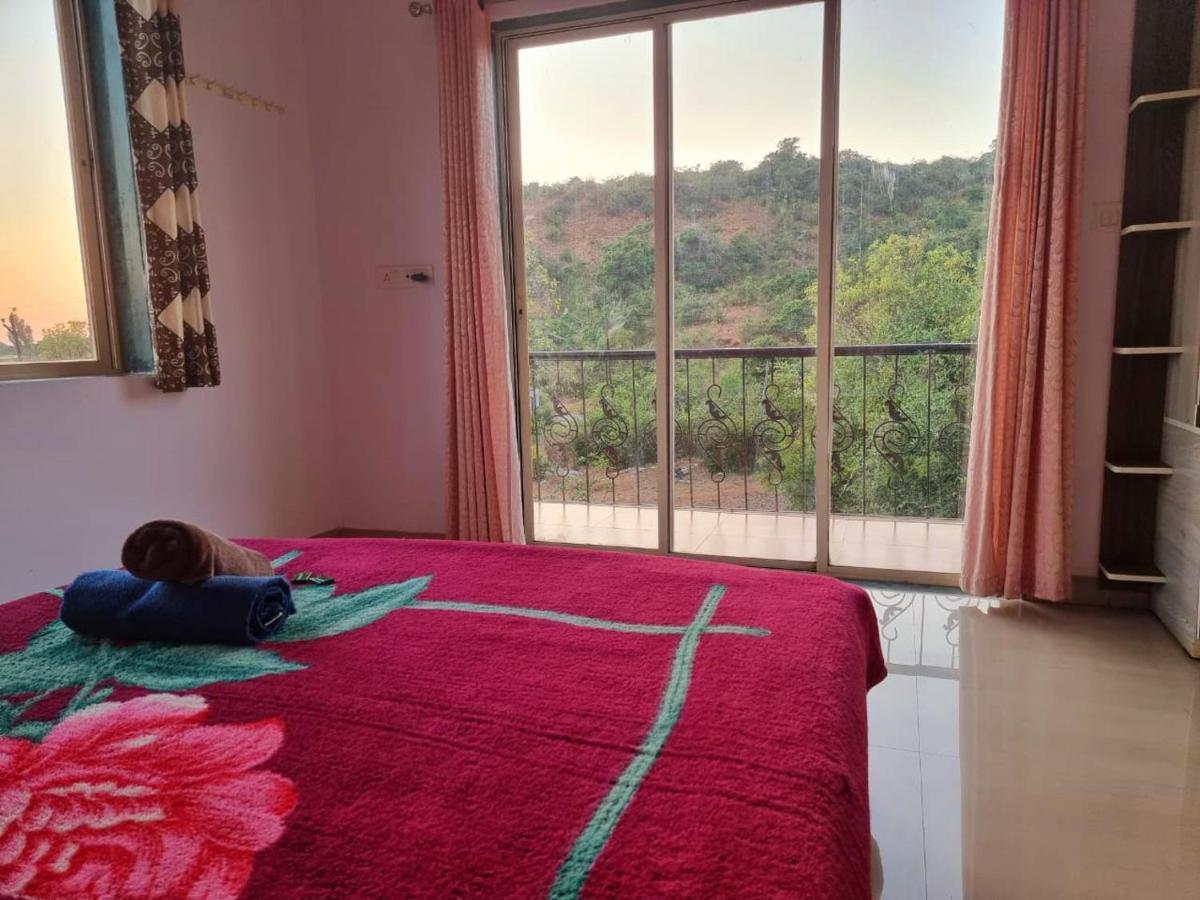 Rudrashree Villa - Besides Valley View 马哈巴莱斯赫瓦尔 外观 照片