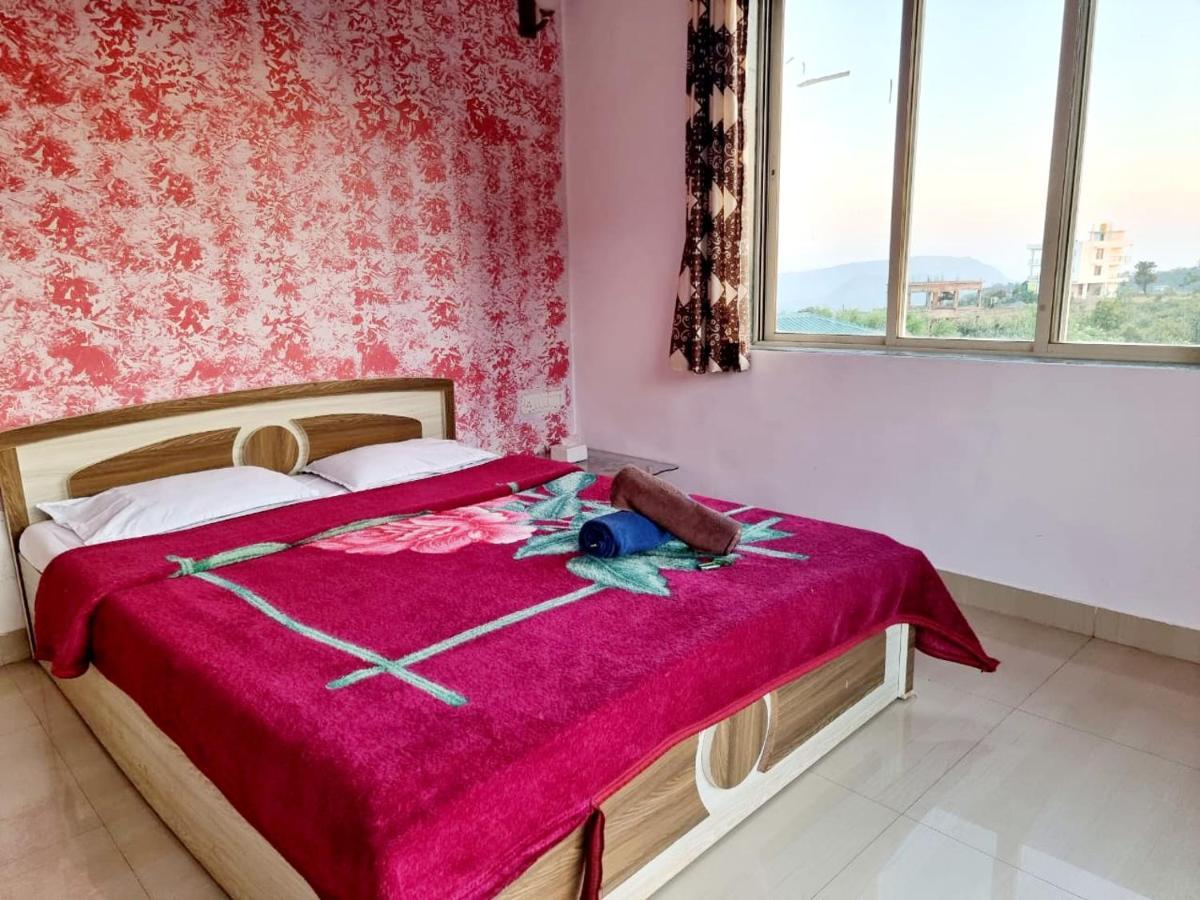 Rudrashree Villa - Besides Valley View 马哈巴莱斯赫瓦尔 外观 照片