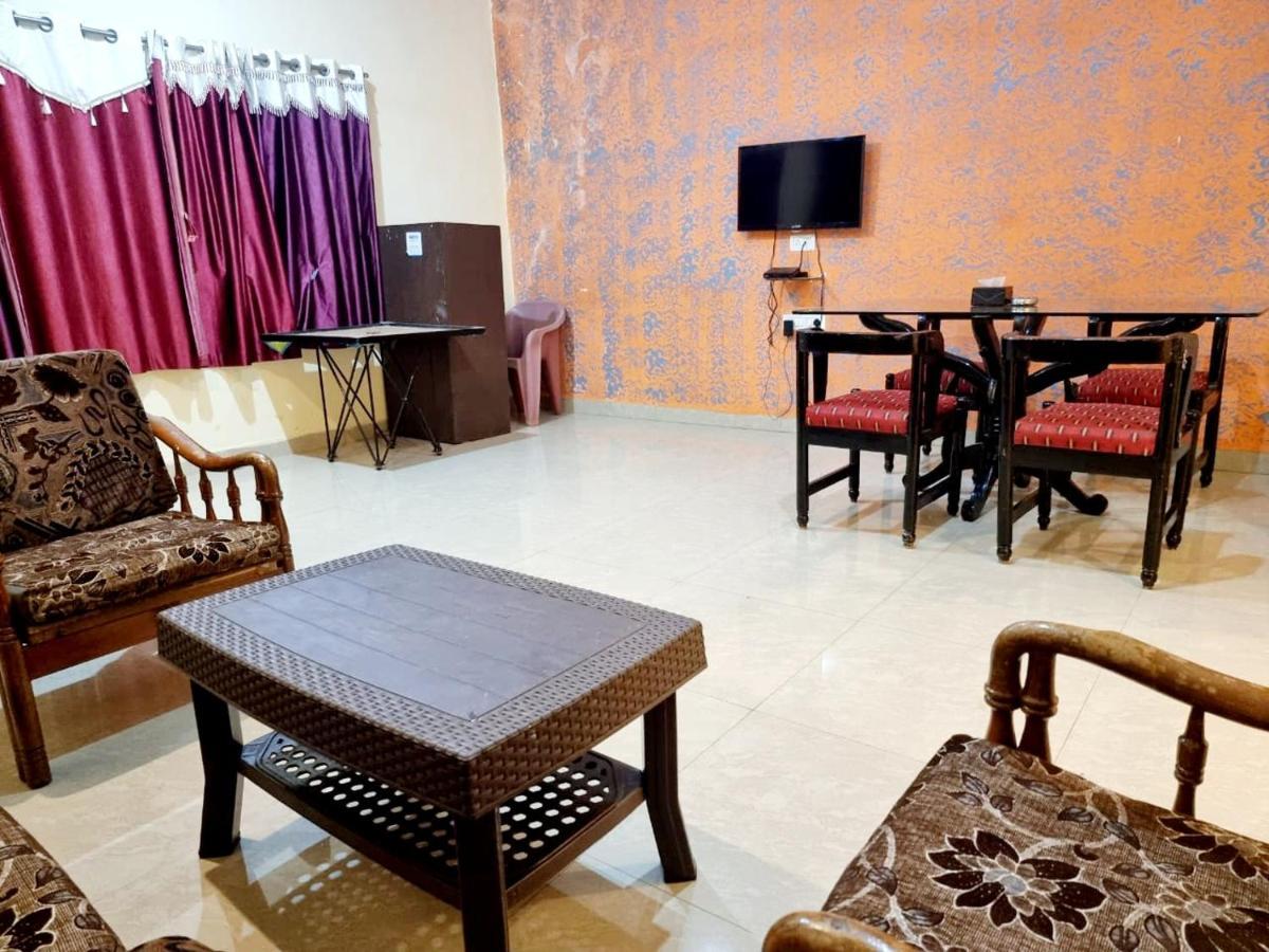 Rudrashree Villa - Besides Valley View 马哈巴莱斯赫瓦尔 外观 照片