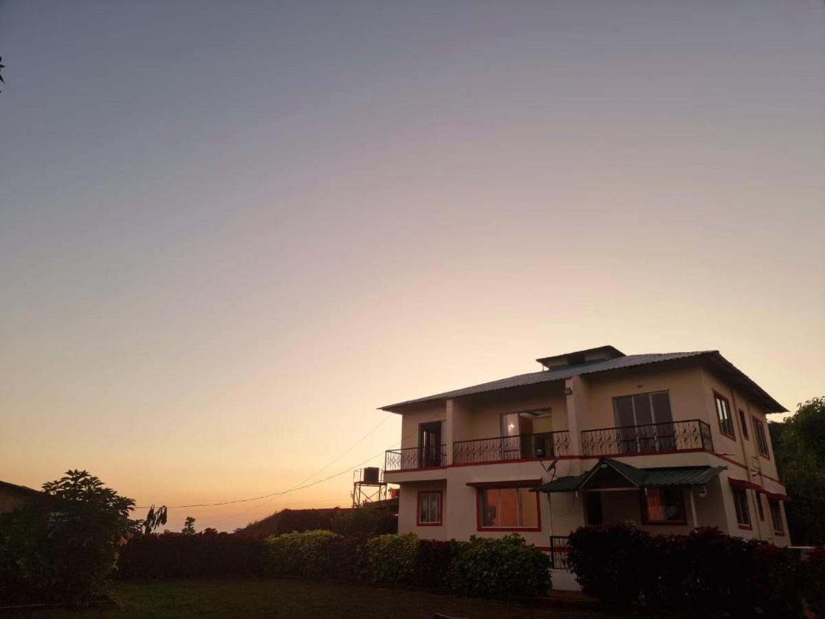 Rudrashree Villa - Besides Valley View 马哈巴莱斯赫瓦尔 外观 照片